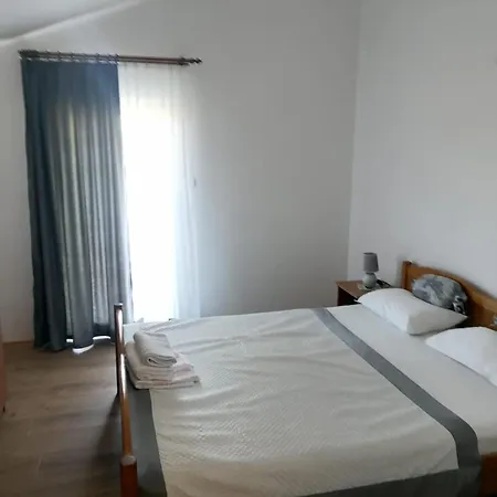 Apartamento Libertas - One Bedroom With Balcony And Sea View - 9 Rogoznica (Sibenik-Knin)